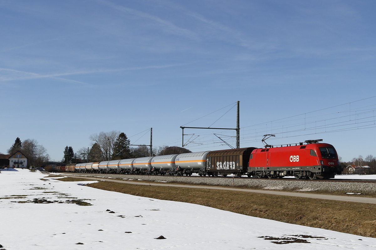 1116 139 war am 16. Februar 2019 mit einem  Mischer  bei bersee in Richtung Freilassing unterwegs.