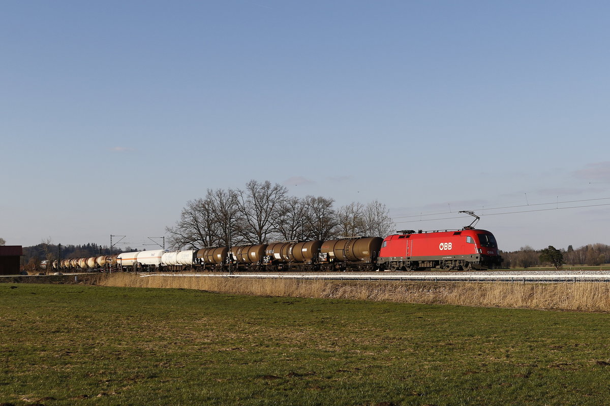 1116 175 war am 20. Mrz 2019 mit einem  Mischer  bei Bernau in Richtung Salzburg unterwegs.