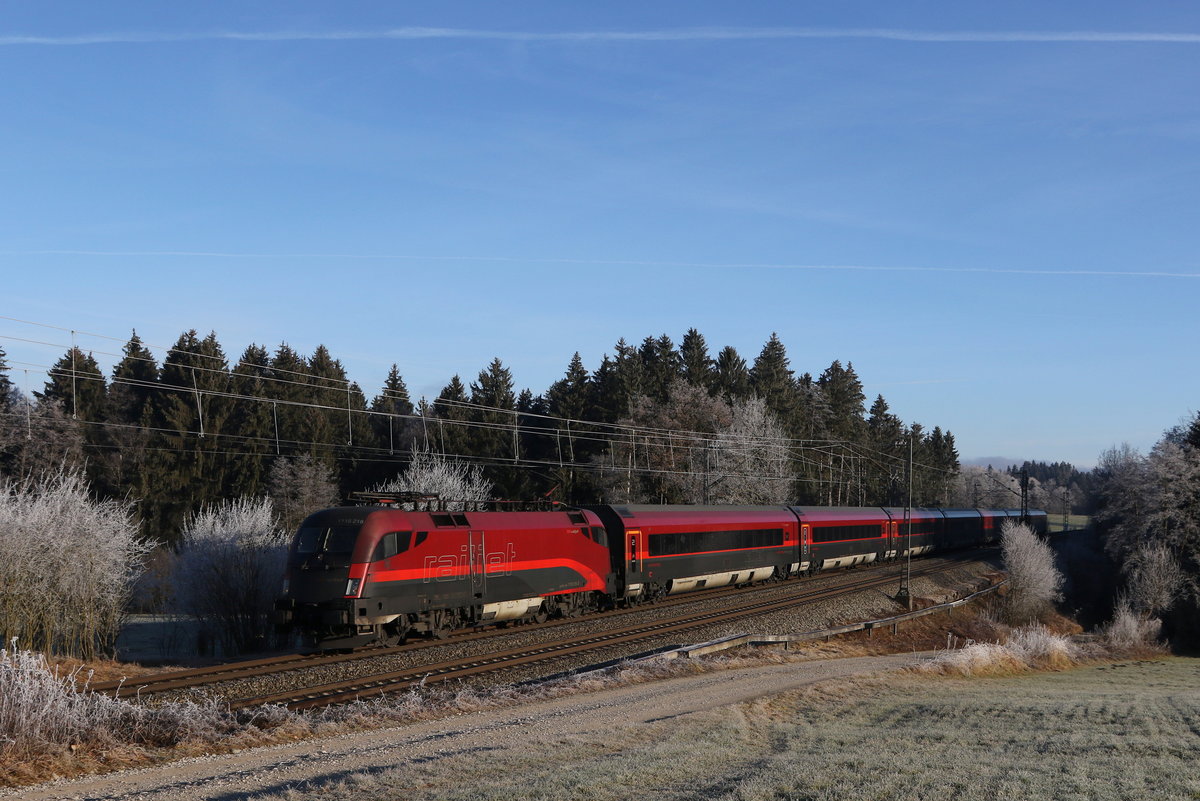 1116 216 aus Salzburg kommend am 20. Dezember 2020 bei Grabensttt.