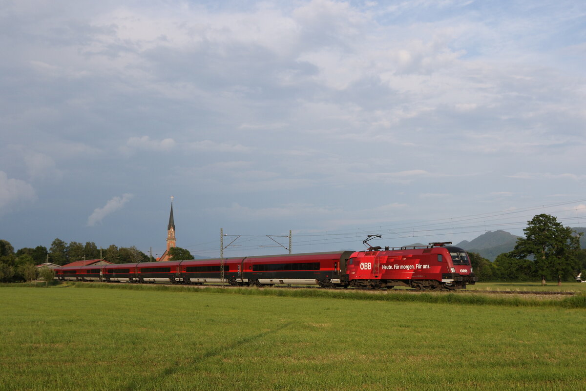 1116 225  Heute. Fr morgen. Fr uns  aus Salzburg kommend am 10. Juni 2021 bei bersee am Chiemsee.