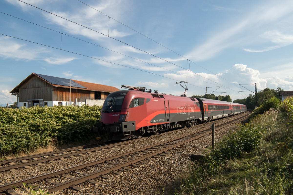 1116 231 auf dem Weg nach Mnchen am 11. September 2015 bei Vogl.