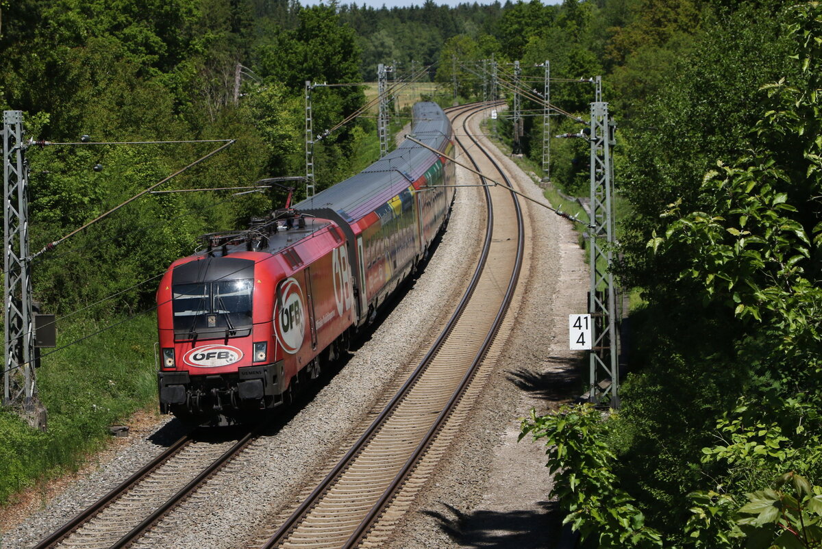 1116 249  FB-Railjet  aus Salzburg kommend am 1. Juni 2021 bei Grabensttt im Chiemgau.