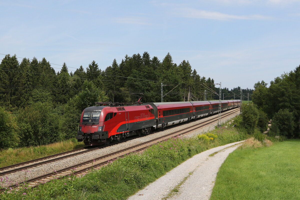 1116 250 aus Salzburg kommend am 11. August 2021 bei Grabensttt.