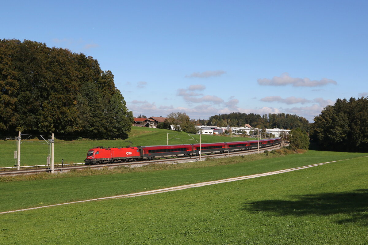 1116 274 war am 6. Oktober 2024 bei Axdorf in Richtung Rosenheim unterwegs.