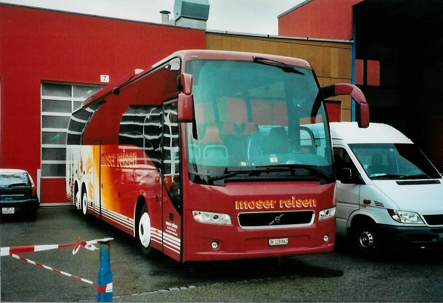 (112'129) - Moser, Flaach - Nr. 11/ZH 128'862 - Volvo am 22. November 2008 in Langenthal, Calag