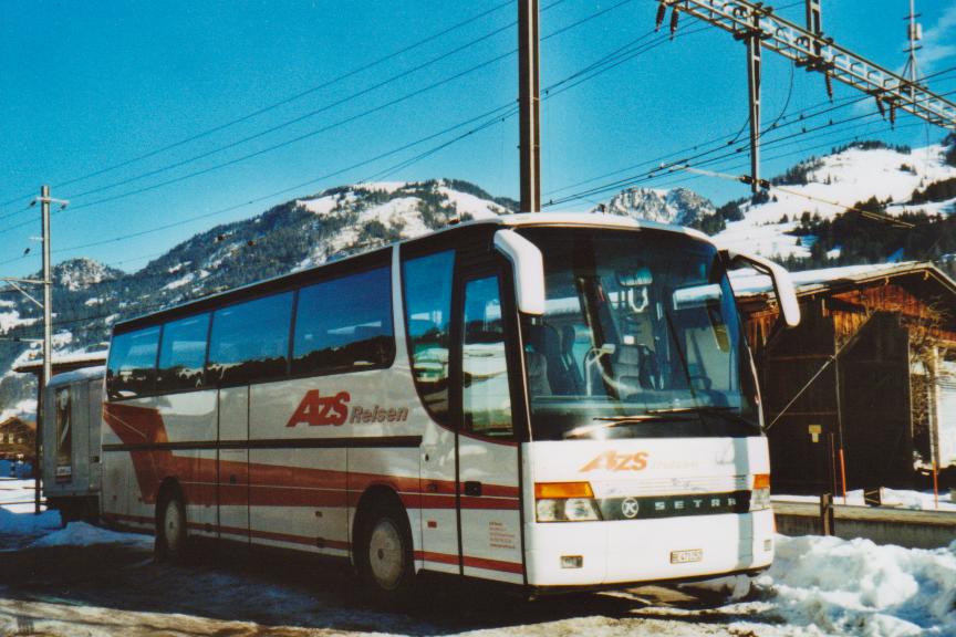 (113'313) - AZS Zweisimmen - Nr. 2/BE 471'252 - Setra am 24. Dezember 2008 beim Bahnhof Zweisimmen