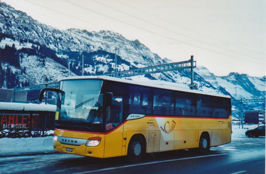 (113'614) - Spring, Schwenden - BE 26'672 - Setra am 11. Januar 2009 beim Bahnhof Frutigen