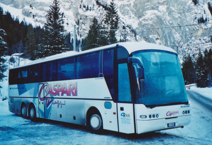 (113'806) - Aus Italien: Caspari, Reggio Emilia - CS-236 DL - Neoplan am 11. Januar 2009 in Adelboden, Unter dem Birg