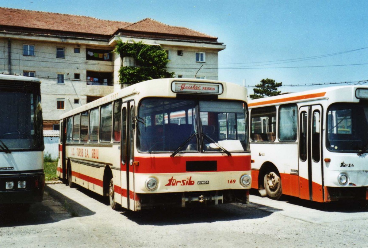 (116'822) - Tursib, Sibiu - Nr. 169/SB SB 06 CAL - Iveco (ex Geiskec Reisen) am 27. Mai 2009 in Sibiu, Depot