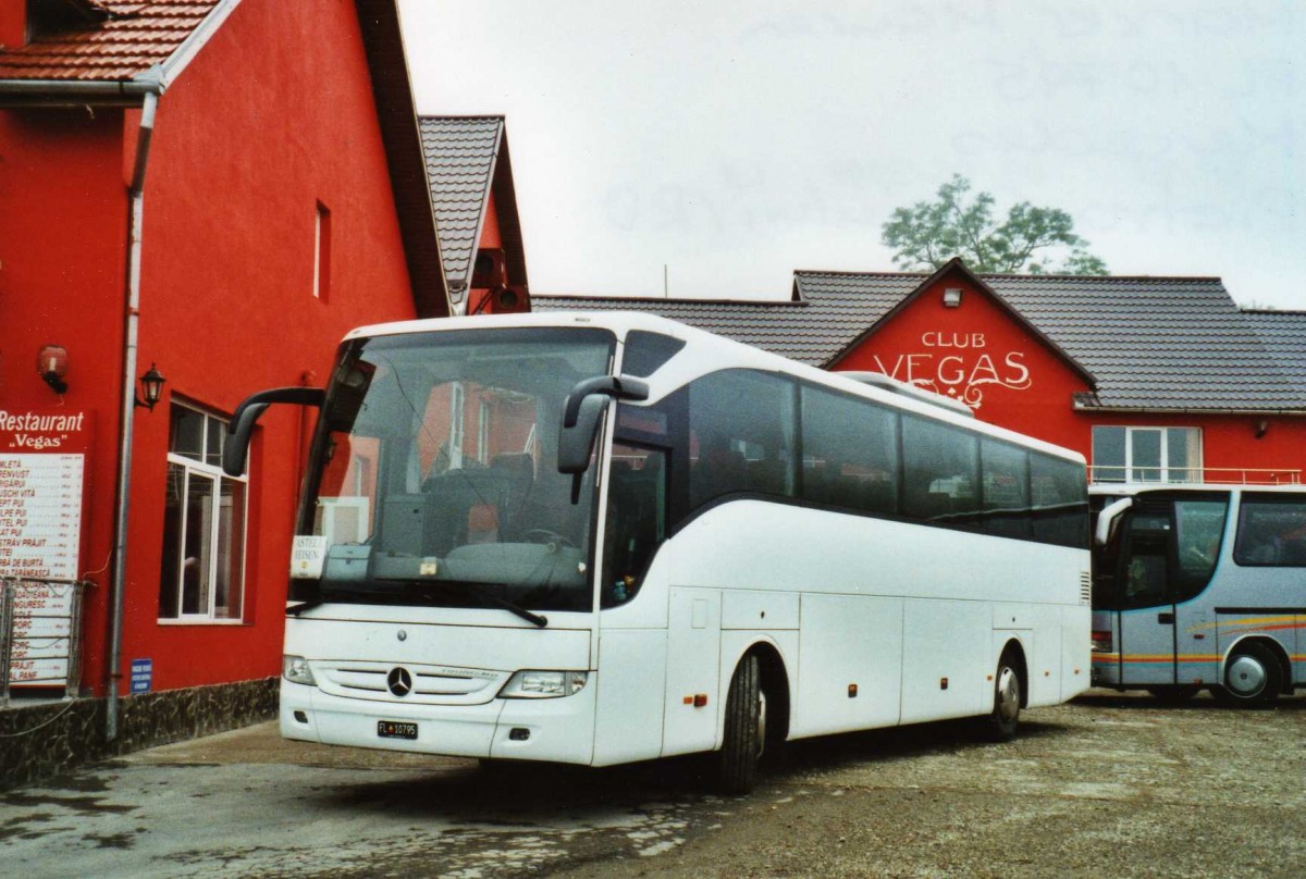 (117'019) - Aus Liechtenstein: Marxer, Mauren - FL 10'795 - Mercedes am 28. Mai 2009 auf dem Piatra Craiului