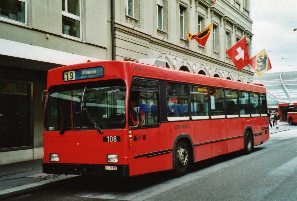 (117'521) - Bernmobil, Bern - Nr. 108/BE 500'108 - Volvo/R&J am 8. Juni 2009 beim Bahnhof Bern