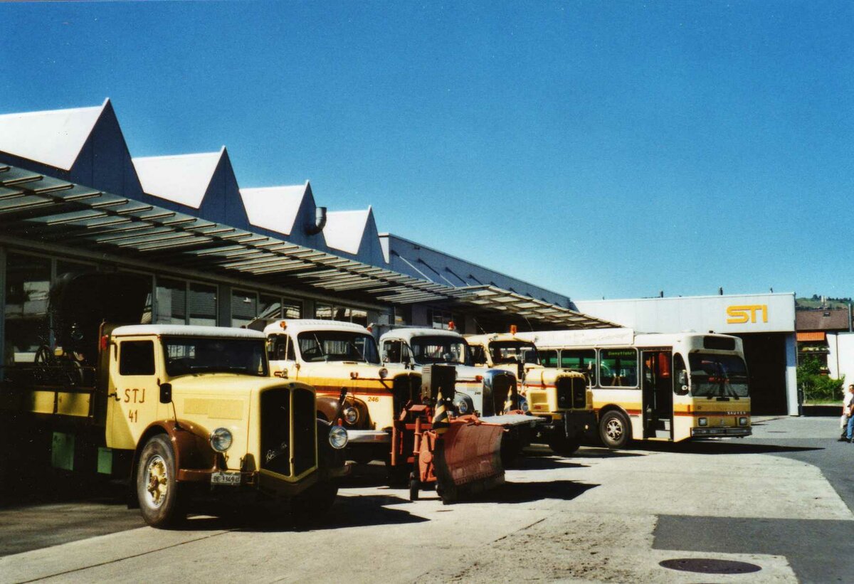 (117'606) - Aus dem Archiv: STI Thun - Nr. 41/BE 3349 U - Berna am 13. Juni 2009 in Thun, Garage