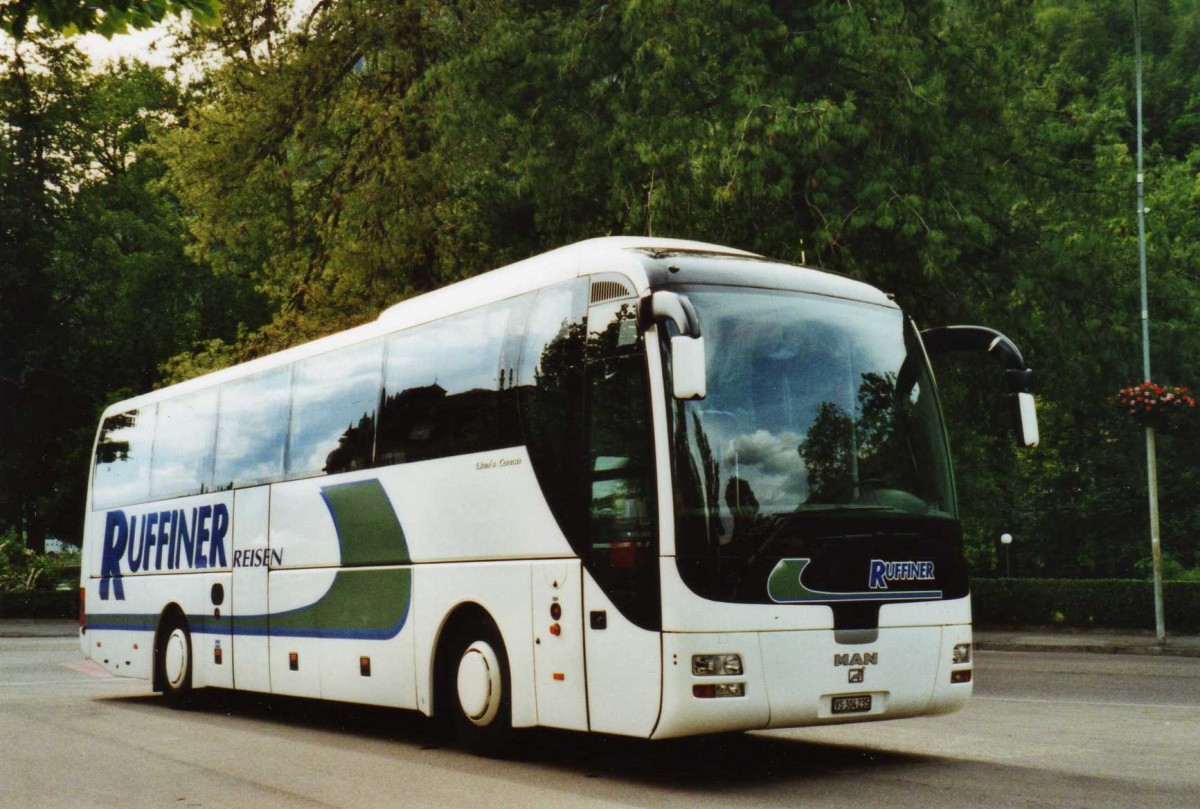 (117'717) - Ruffiner, Turtmann - VS 304'235 - MAN am 14. Juni 2009 beim Bahnhof Interlaken Ost