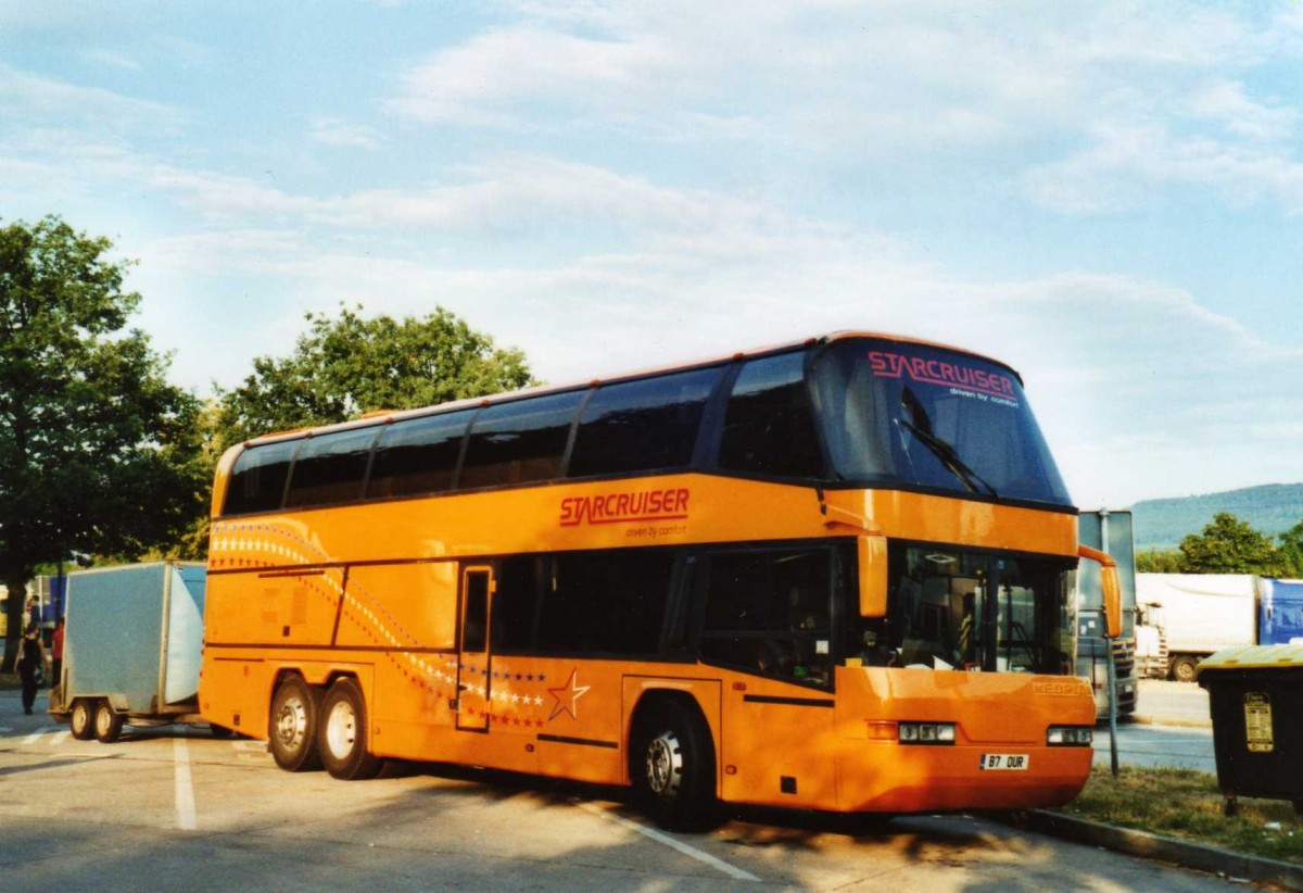 (117'935) - Aus England: Starcruiser - B7 OUR - Neoplan am 4. Juli 2009 in Baden-Baden, Raststtte