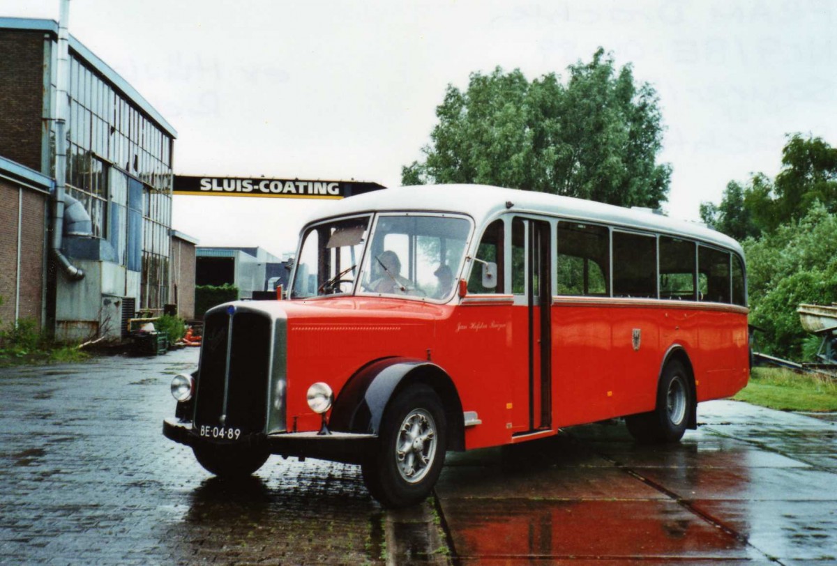 (118'536) - FRAM Drachten - Nr. 9/BE-04-89 - Saurer/R&J (ex Billieux, Martigny; ex Hsler, Rickenbach) am 7. Juli 2009 in Drachten, Autobusmuseum