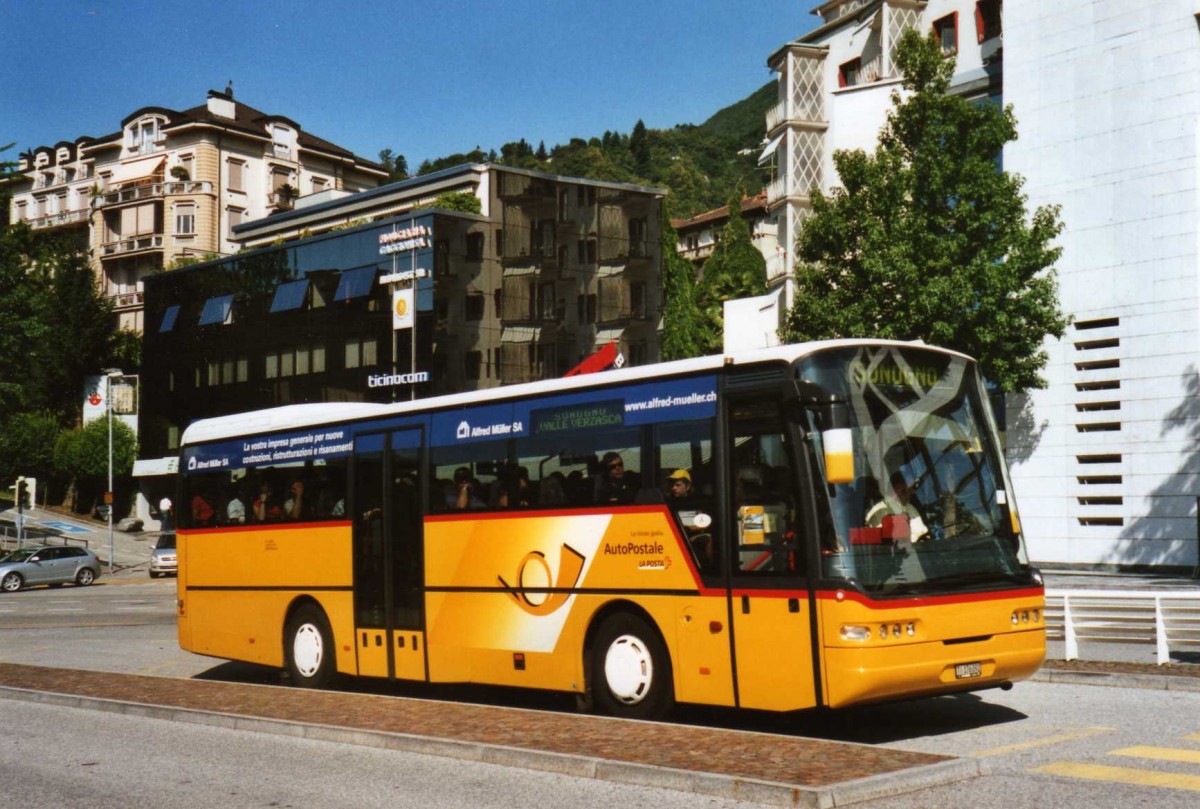 (119'228) - Chiesa, Riazzino - TI 176'092 - Neoplan (ex Autopostale, Muggio; ex Schera, Muggio; ex AutoPostale Ticino-Moesano Nr. 509; ex P 25'849) am 20. Juli 2009 beim Bahnhof Locarno