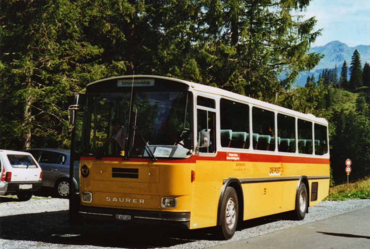 (120'236) - AVG Meiringen - Nr. 74/BE 607'481 - Saurer/R&J (ex P 24'357) am 23. August 2009 in Rosenlaui, Gletscherschlucht