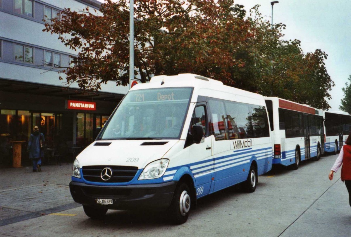 (121'305) - WilMobil, Wil - Nr. 209/SG 305'529 - Mercedes am 23. September 2009 beim Bahnhof Wil