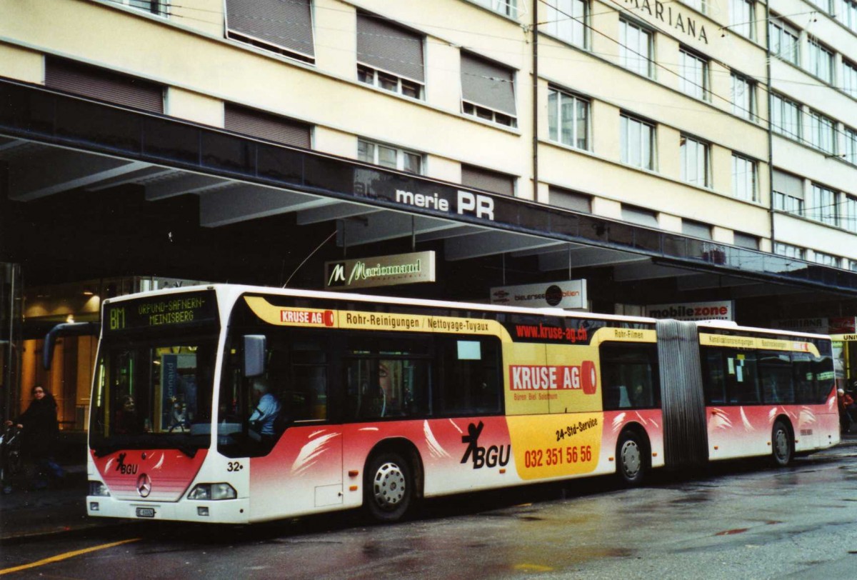 (122'016) - BGU Grenchen - Nr. 32/BE 61'024 - Mercedes (ex ABM Meinisberg Nr. 2) am 16. November 2009 beim Bahnhof Biel