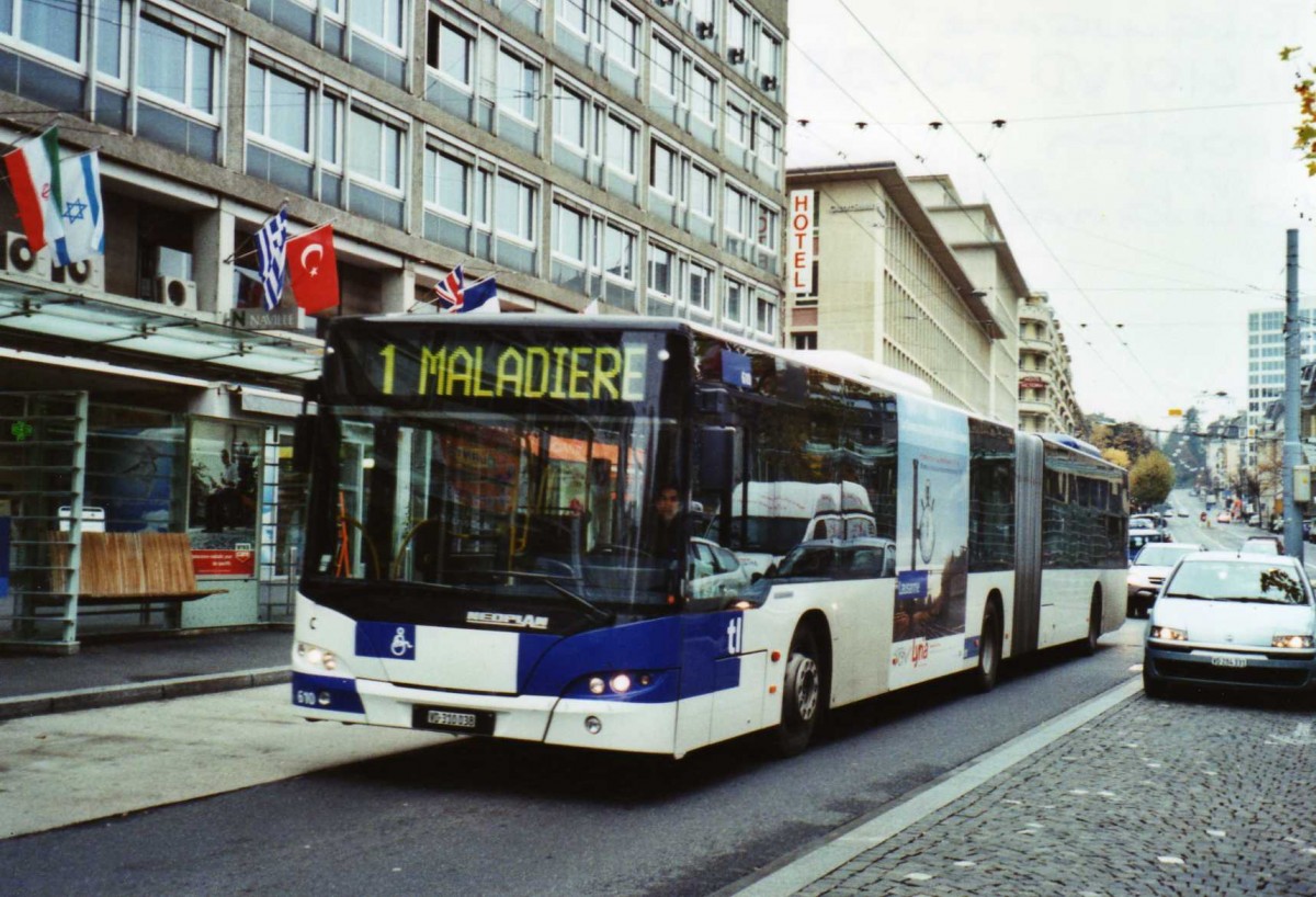 (122'224) - TL Lausanne - Nr. 610/VD 310'038 - Neoplan am 19. November 2009 beim Bahnhof Lausanne