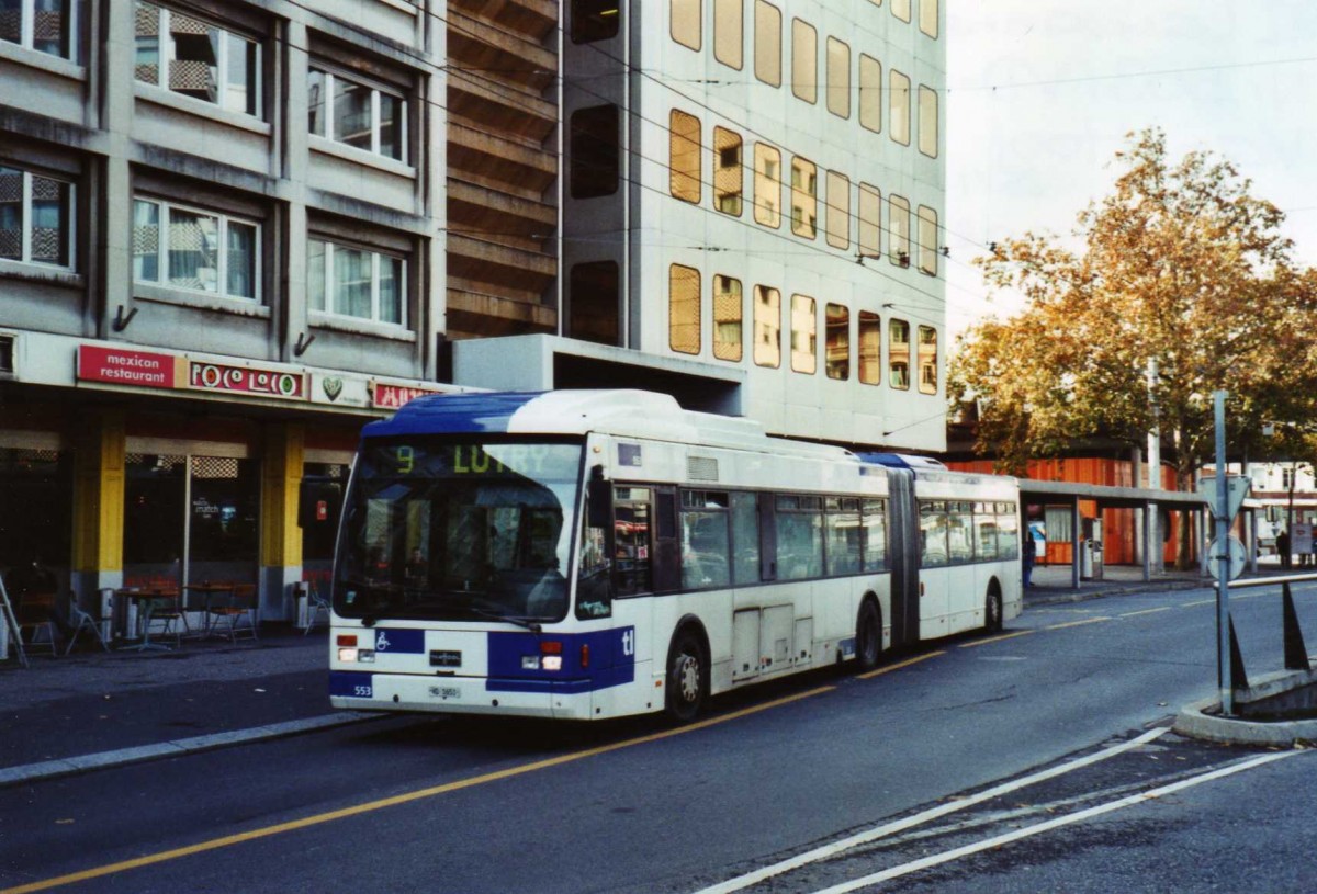 (122'330) - TL Lausanne - Nr. 553/VD 1651 - Van Hool am 19. November 2009 in Lausanne, Chauderon