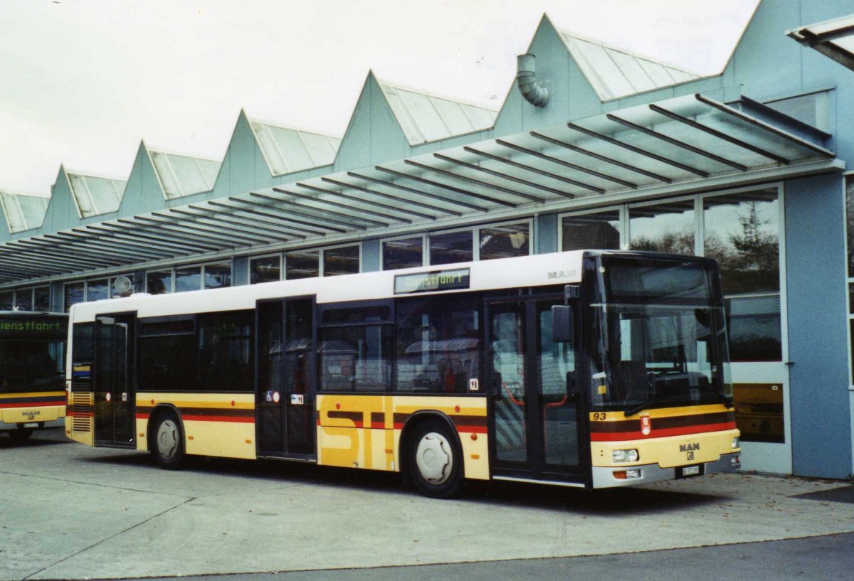 (122'504) - STI Thun - Nr. 93/BE 572'093 - MAN am 22. November 2009 in Thun, Garage