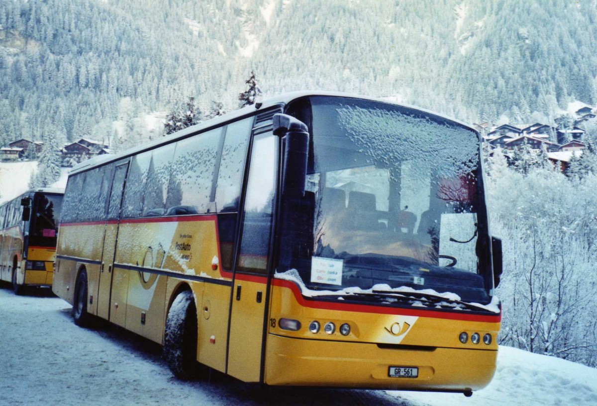 (124'010) - Fontana, Ilanz - Nr. 18/GR 561 - Neoplan am 10. Januar 2010 in Adelboden, ASB 