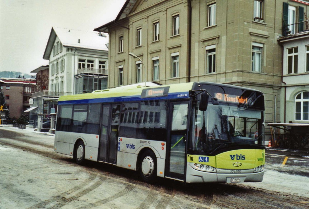 (124'130) - Busland, Burgdorf - Nr. 16/BE 619'158 - Solaris am 11. Januar 2010 beim Bahnhof Burgdorf