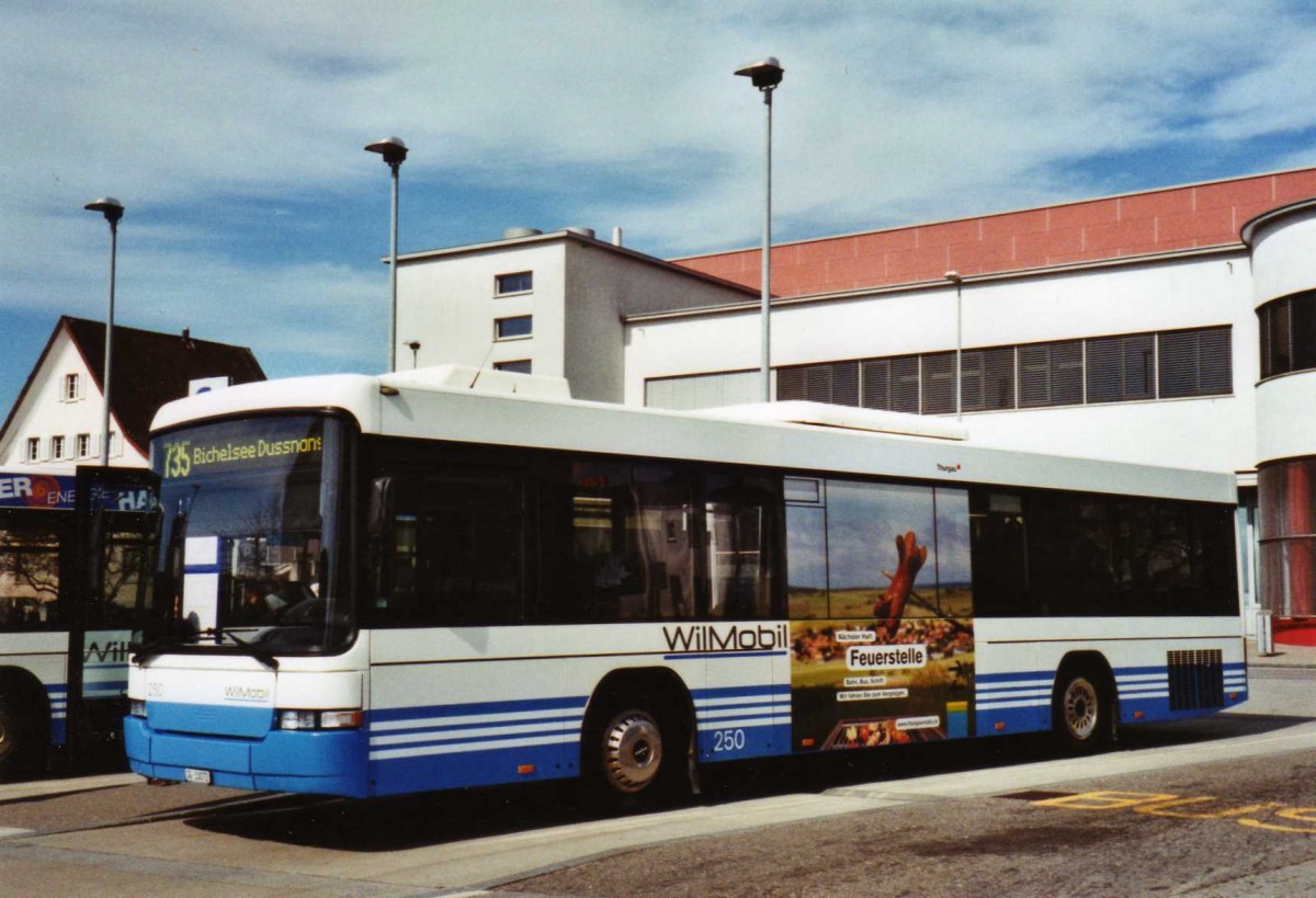 (125'020) - WilMobil, Wil - Nr. 250/SG 33'072 - Volvo/Hess (ex BOS Wil Nr. 21) am 17. Mrz 2010 beim Bahnhof Wil