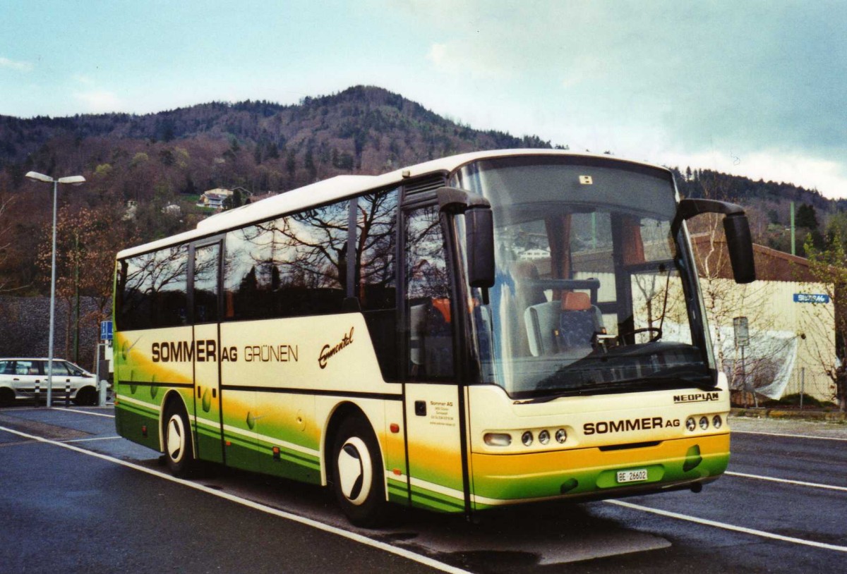 (125'523) - Sommer, Grnen - BE 26'602 - Neoplan am 20. April 2010 in Thun, Seestrasse