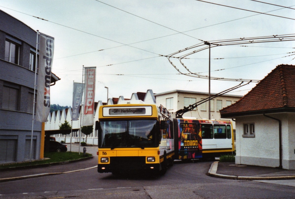 (126'232) - VBSH Schaffhausen - Nr. 116 - NAW/Hess Gelenktrolleybus am 16. Mai 2010 in Schaffhausen, Ebnat