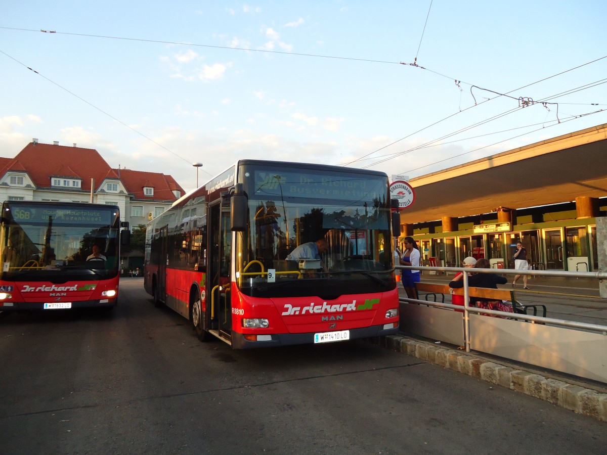 (128'482) - Dr. Richard - Nr. R8810/W 1410 LO - MAN am 9. August 2010 in Wien-Hietzing, Kennedybrcke