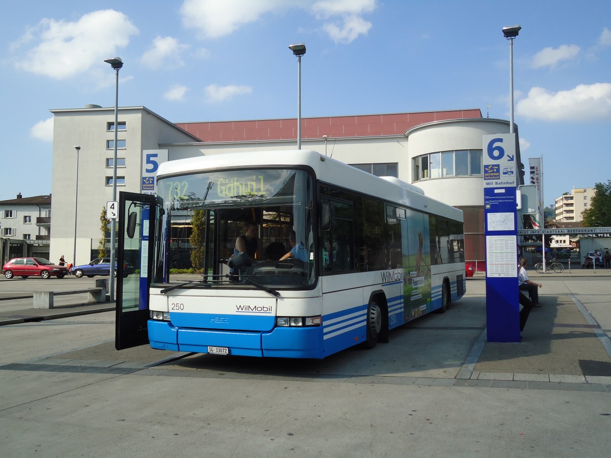 (128'883) - WilMobil, Wil - Nr. 250/SG 33'072 - Volvo/Hess (ex BOS Wil Nr. 21) am 21. August 2010 beim Bahnhof Wil