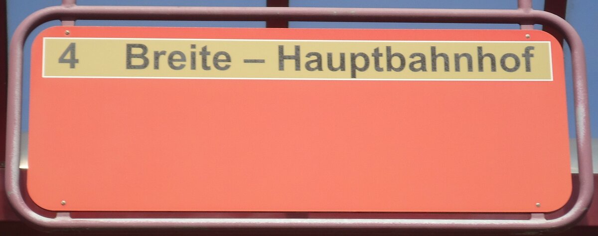 (129'046) - SBW-Haltestellenschild - Winterthur, Hauptbahnhof - am 22. August 2010