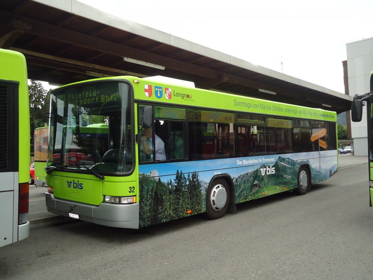 (129'114) - Busland, Burgdorf - Nr. 32/BE 567'512 - Volvo/Hess (ex AAGK Koppigen Nr. 12) am 23. August 2010 beim Bahnhof Burgdorf