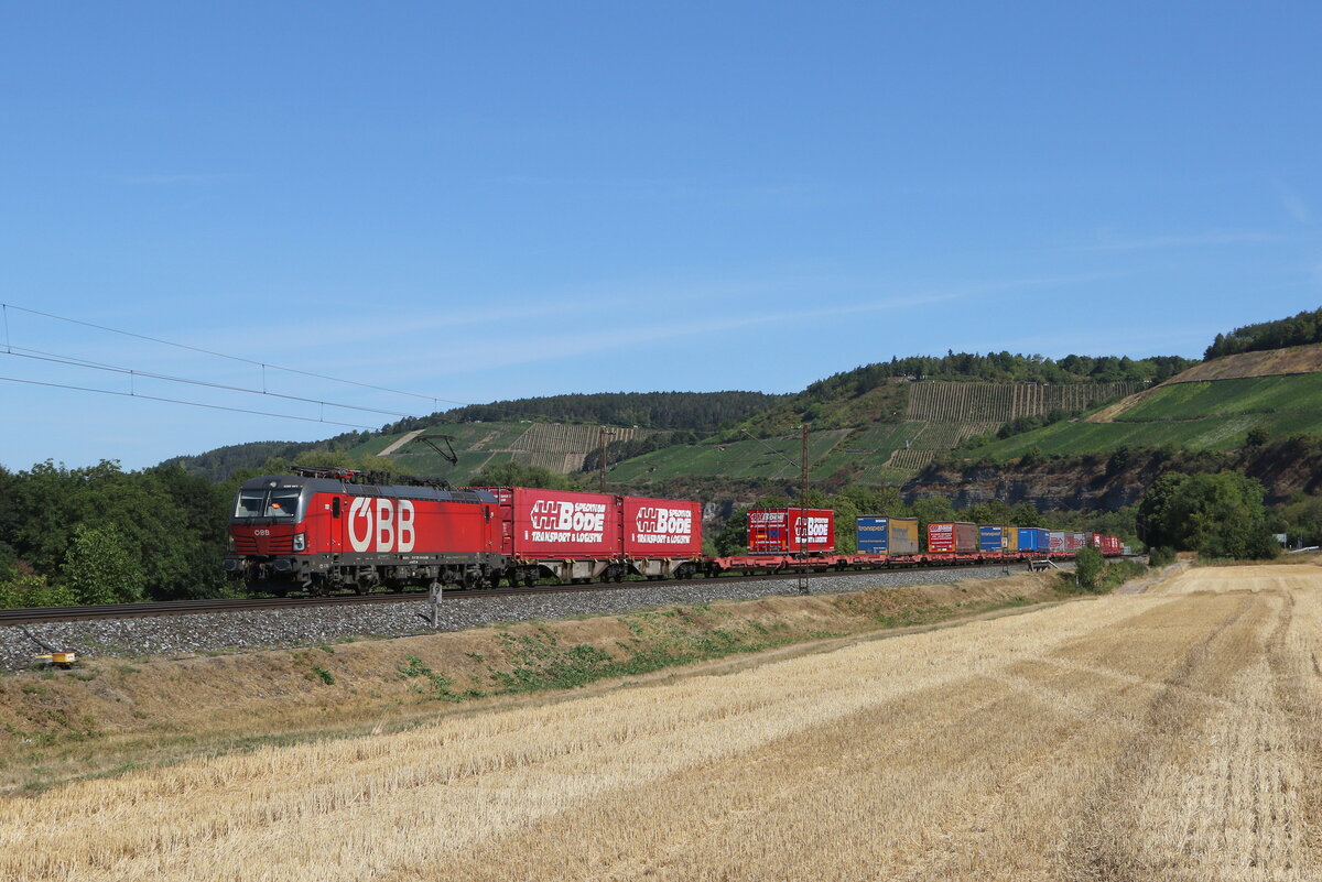 1293 041 mit einem  KLV  aus Gemnden kommend am 8. August 2022 bei Himmelstadt.