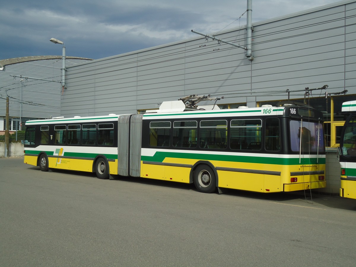 (130'240) - TN Neuchtel - Nr. 166 - FBW/Hess Gelenktrolleybus am 4. Oktober 2010 in Marin, Dpt