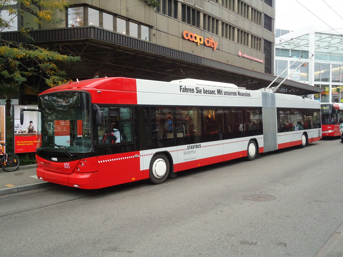 (130'440) - SW Winterthur - Nr. 101 - Hess/Hess Gelenktrolleybus am 13. Oktober 2010 beim Hauptbahnhof Winterthur