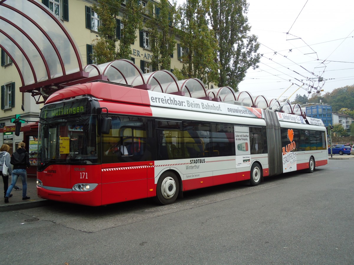 (130'444) - SW Winterthur - Nr. 171 - Solaris Gelenktrolleybus am 13. Oktober 2010 beim Hauptbahnhof Winterthur