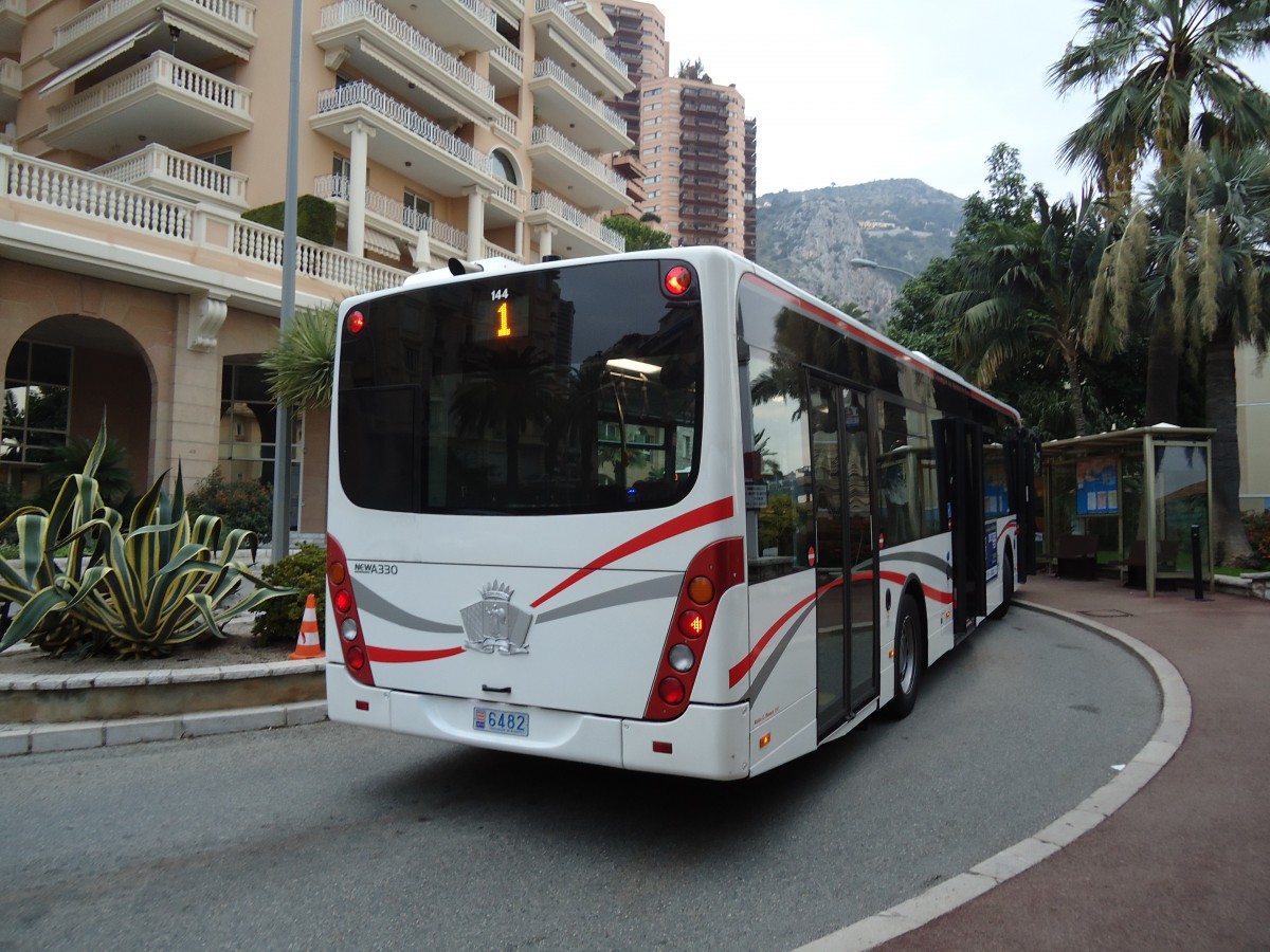 (130'628) - CAM Monaco - Nr. 144/6482 - Van Hool am 16. Oktober 2010 in Monaco, Saint Roman