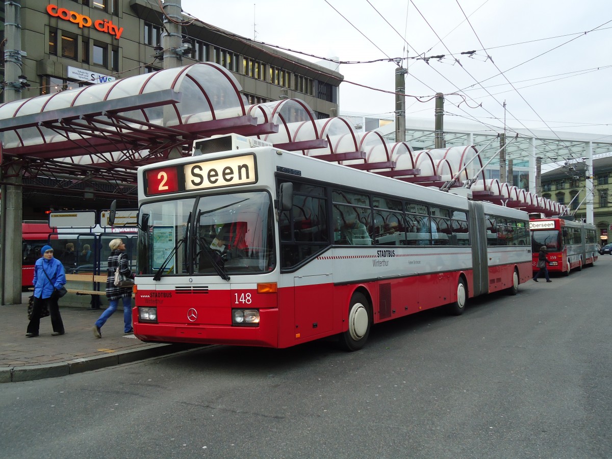 (131'047) - SW Winterthur - Nr. 148 - Mercedes Gelenktrolleybus am 17. November 2010 beim Hauptbahnhof Winterthur