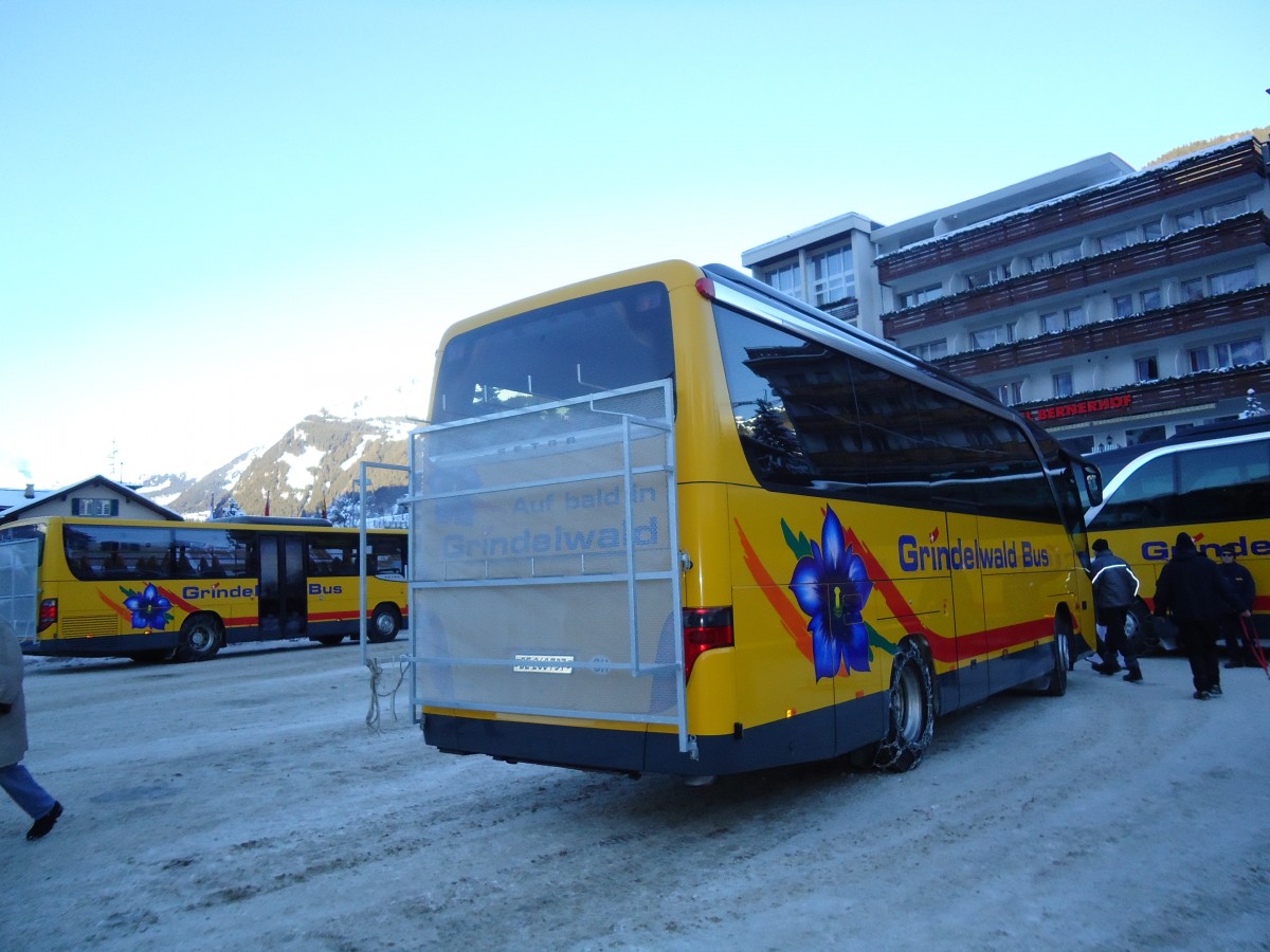 (131'875) - AVG Grindelwald - Nr. 26/BE 268'737 - Setra am 31. Dezember 2010 beim Bahnhof Grindelwald