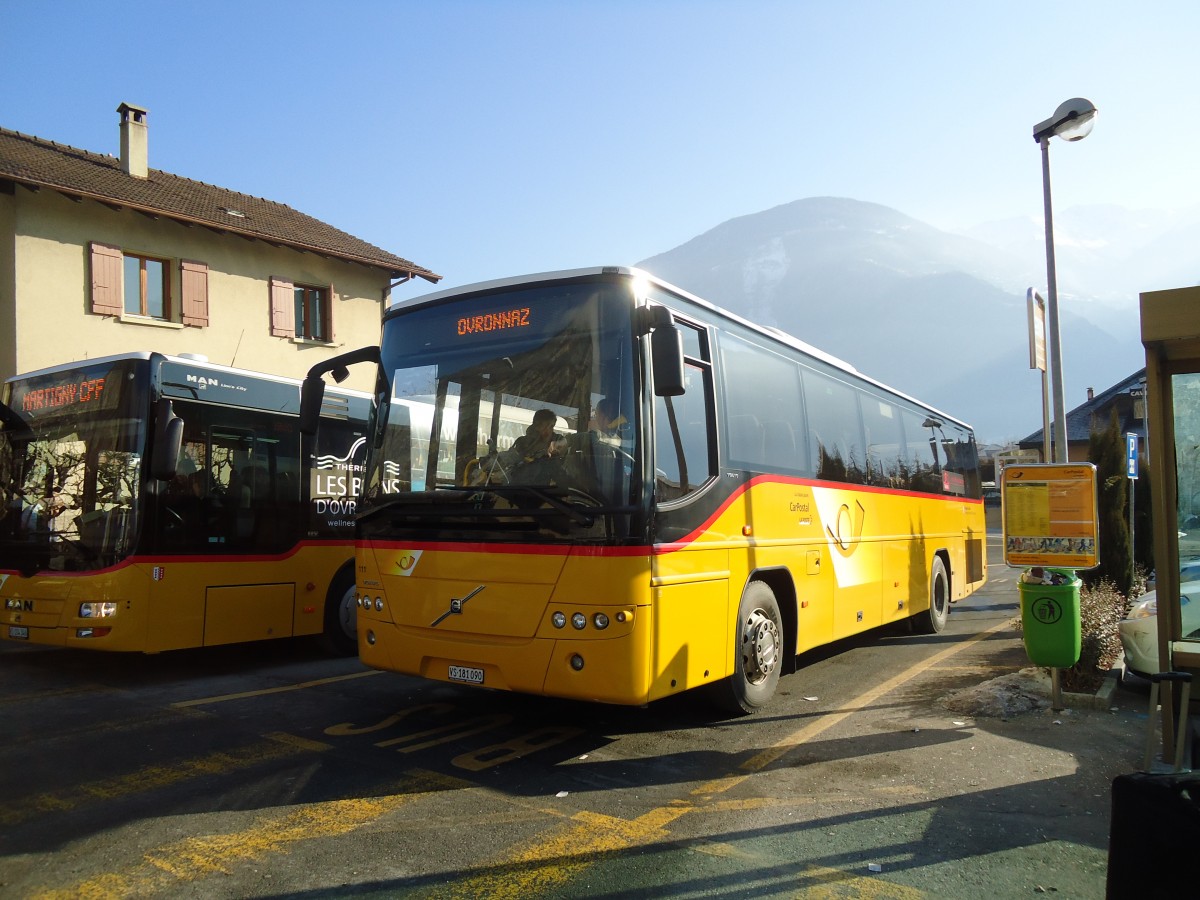 (131'943) - Buchard, Leytron - Nr. 111/VS 181'090 - Volvo am 2. Januar 2011 in Leytron, Alte Post