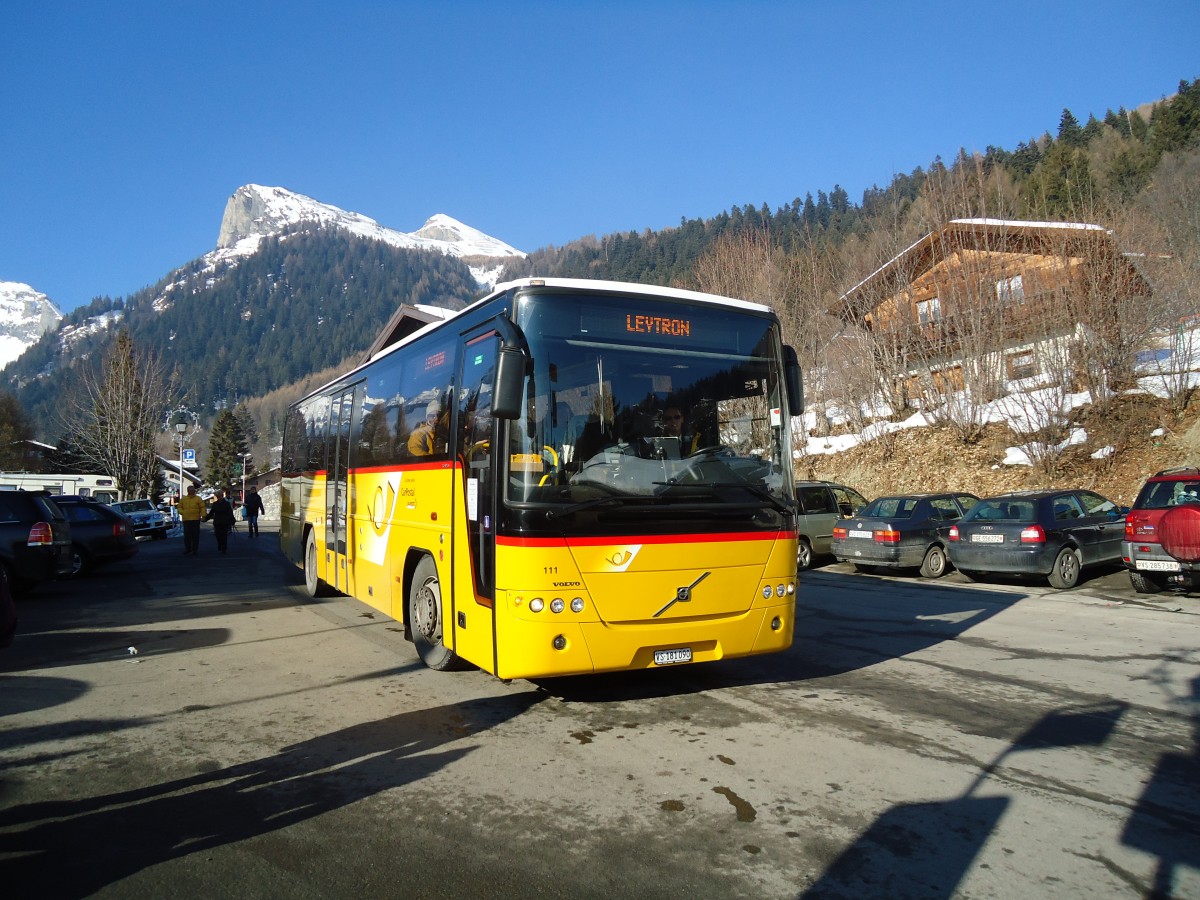 (131'967) - Buchard, Leytron - Nr. 111/VS 181'090 - Volvo am 2. Januar 2011 in Ovronnaz, Post