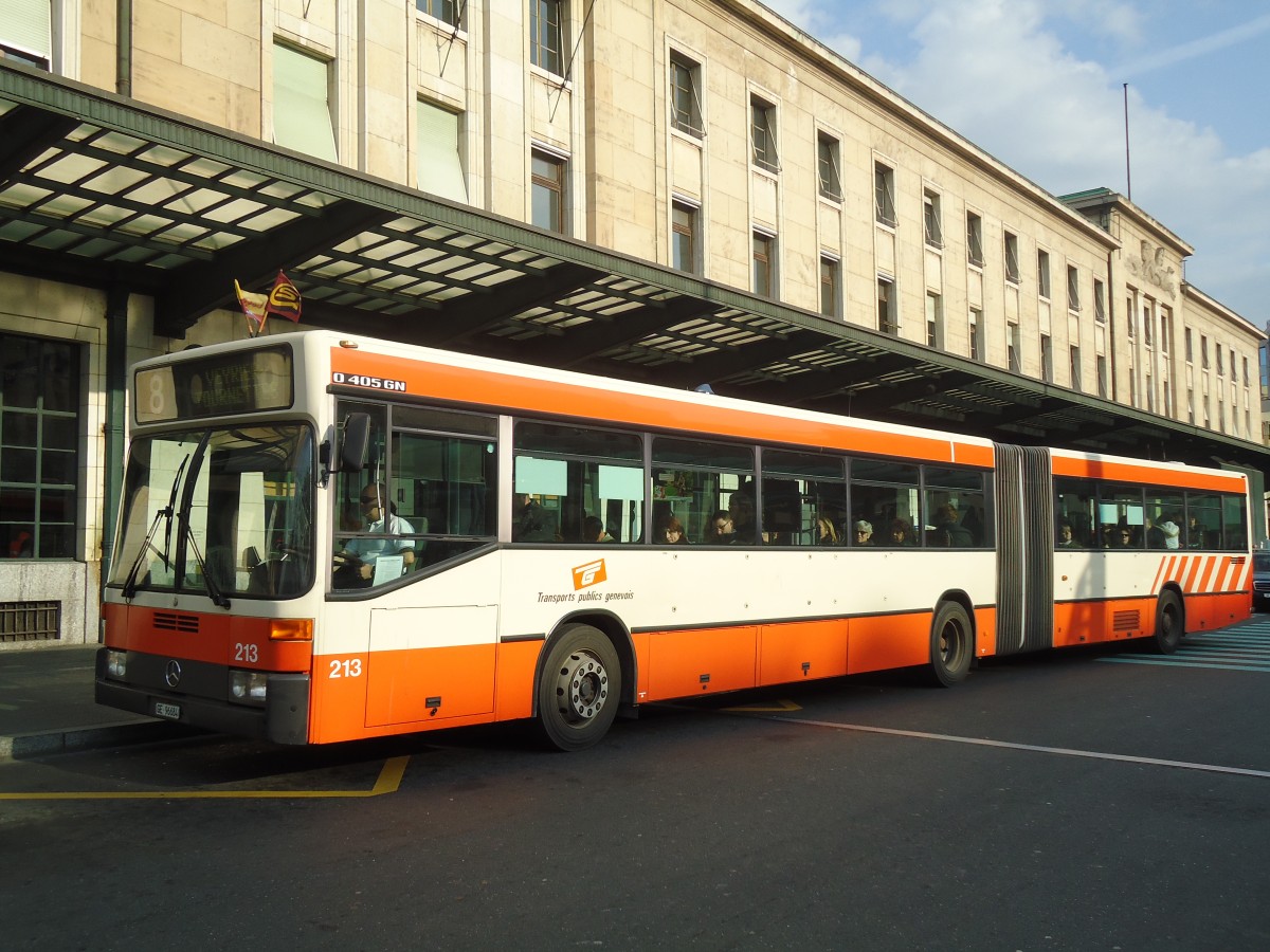 (132'799) - TPG Genve - Nr. 213/GE 96'684 - Mercedes am 10. Mrz 2011 beim Bahnhof Genve