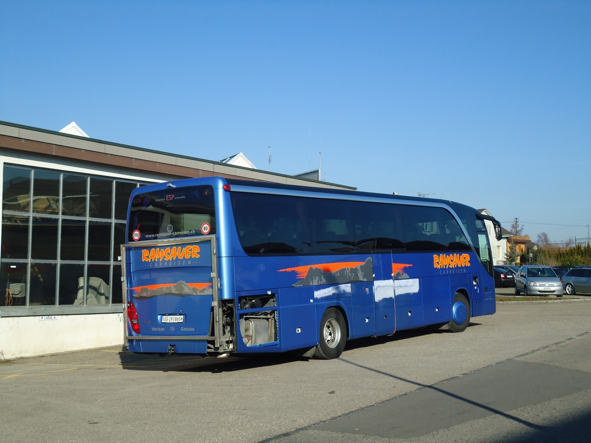 (133'152) - Ramsauer, Herisau - SG 293'865 - Setra am 23. Mrz 2011 in Wil, Larag