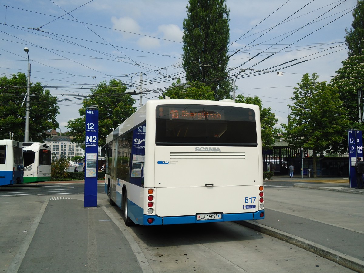 (133'409) - VBL Luzern - Nr. 617/LU 15'094 - Scania/Hess am 24. April 2011 beim Bahnhof Luzern