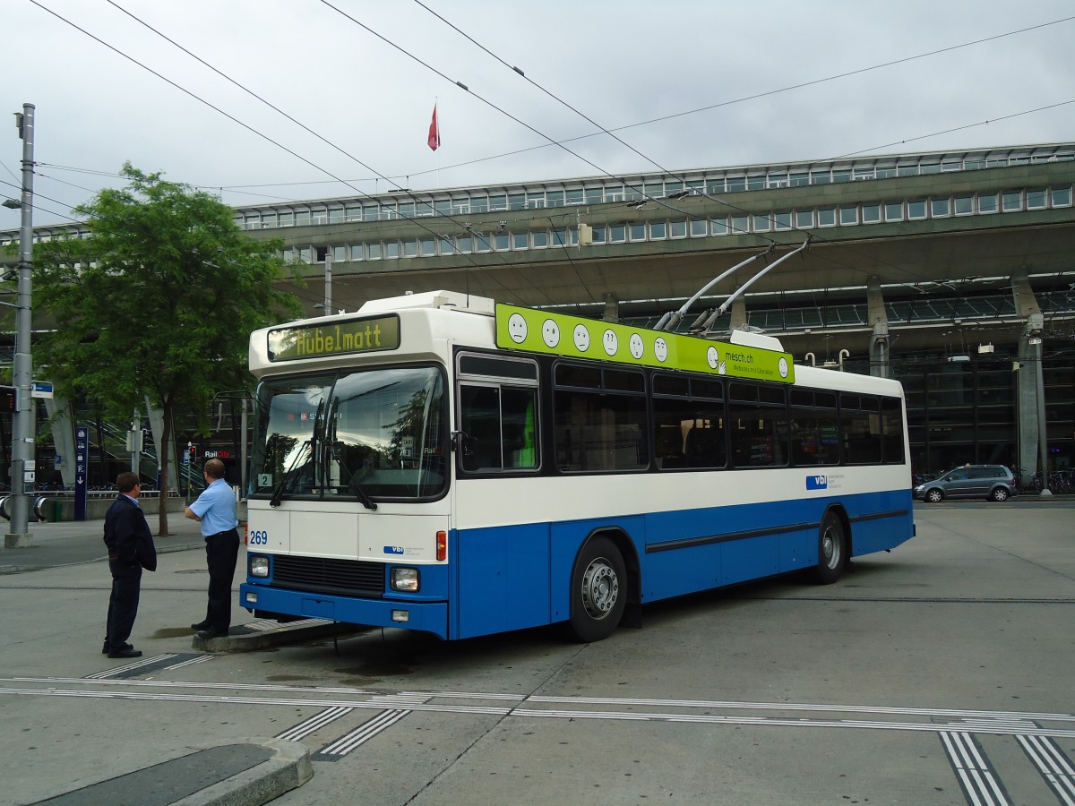 (133'584) - VBL Luzern - Nr. 269 - NAW/R&J-Hess Trolleybus am 14. Mai 2011 beim Bahnhof Luzern