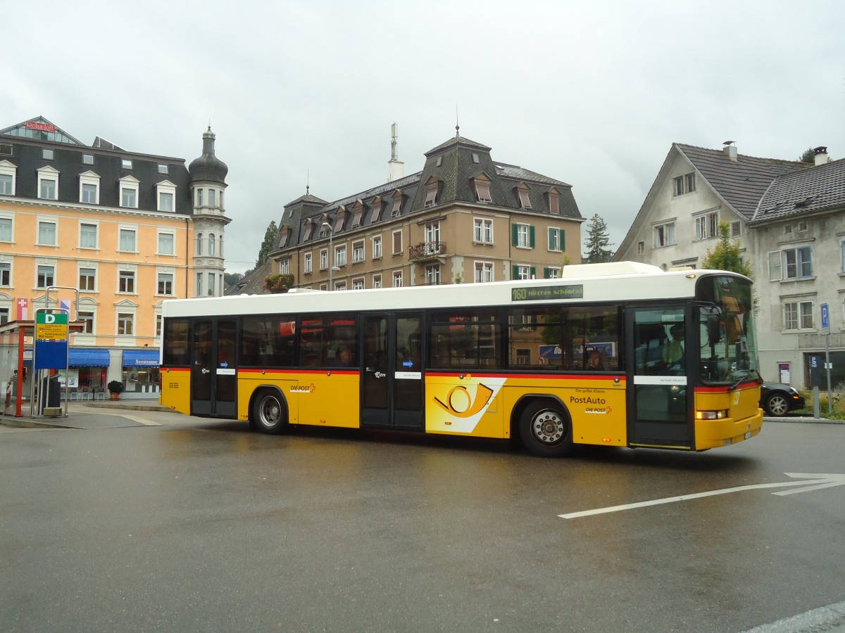 (135'821) - PostAuto Zrich - Nr. 41/ZH 780'695 - Volvo/Hess (ex P 25'681) am 5. September 2011 beim Bahnhof Wdenswil