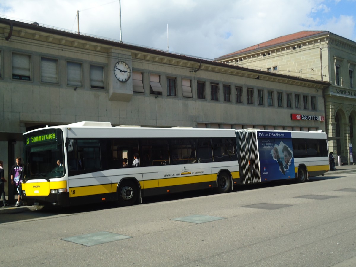 (135'942) - VBSH Schaffhausen - Nr. 18/SH 38'018 - Volvo/Hess am 14. September 2011 beim Bahnhof Schaffhausen